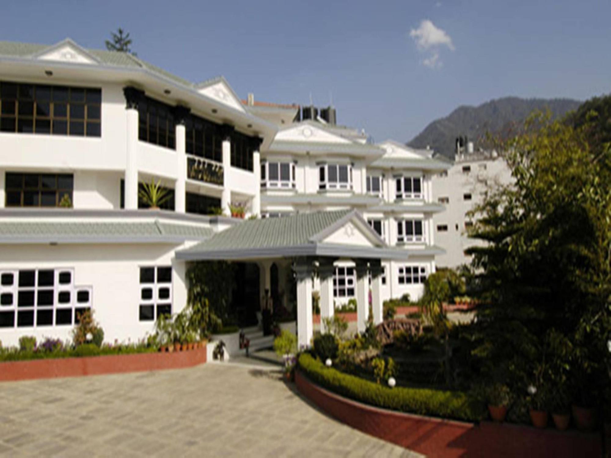 View Bhrikuti Hotel Kathmandu Exterior foto